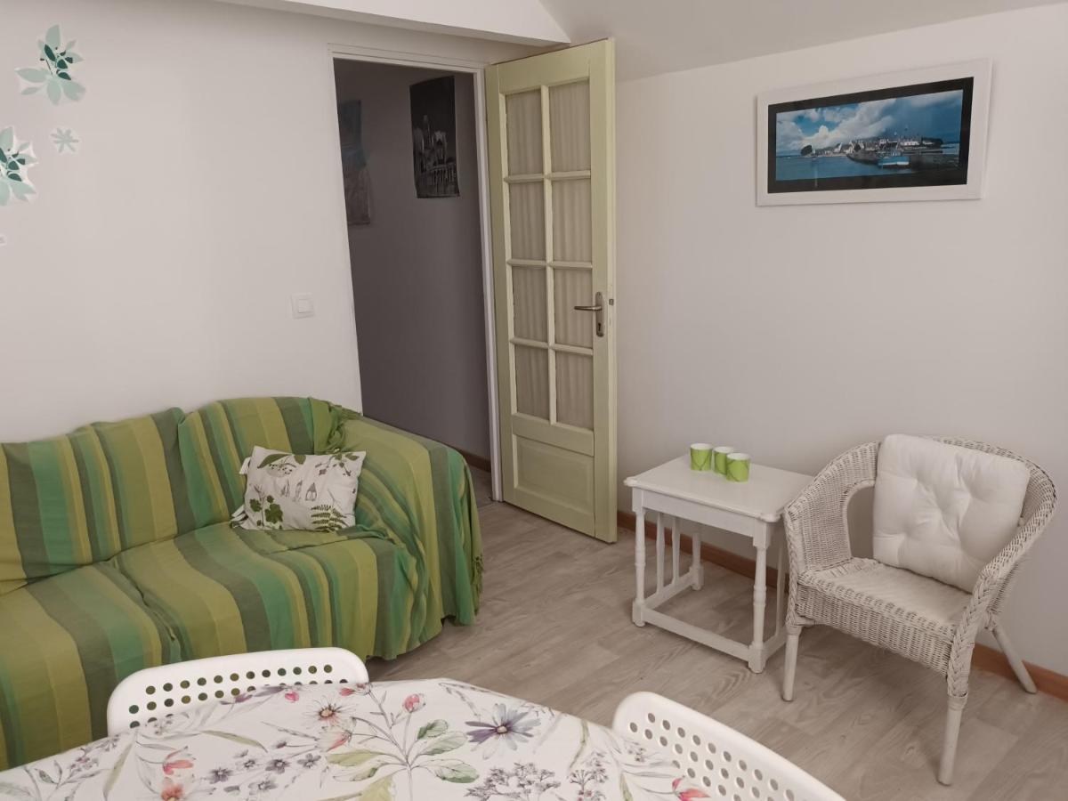 Ecrin De Fleurs Et Verdure Sept-vents Номер фото